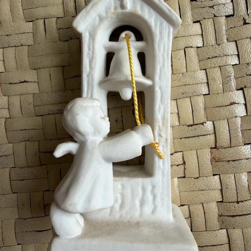 Angel Ringing Bell Figurine goebel Germany Spo 48